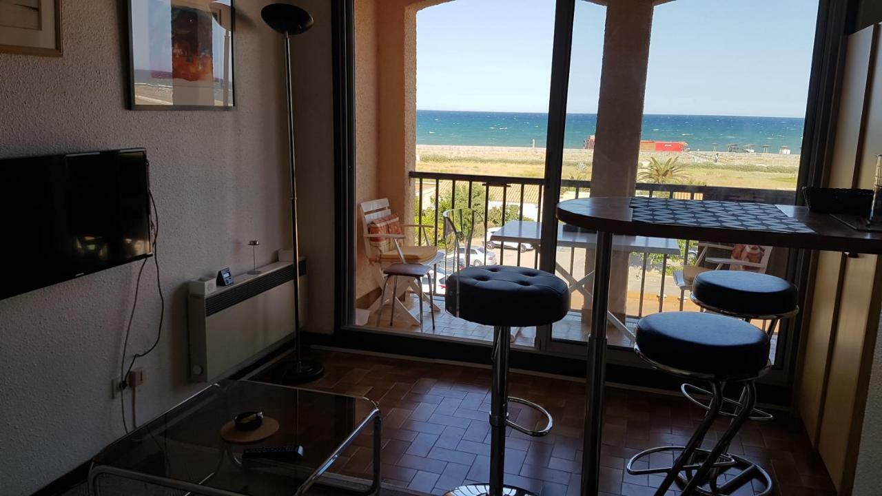 Au Village Coeur De Barcares Studio Vue Mer 3 Couchages Ле-Баркарес Екстер'єр фото